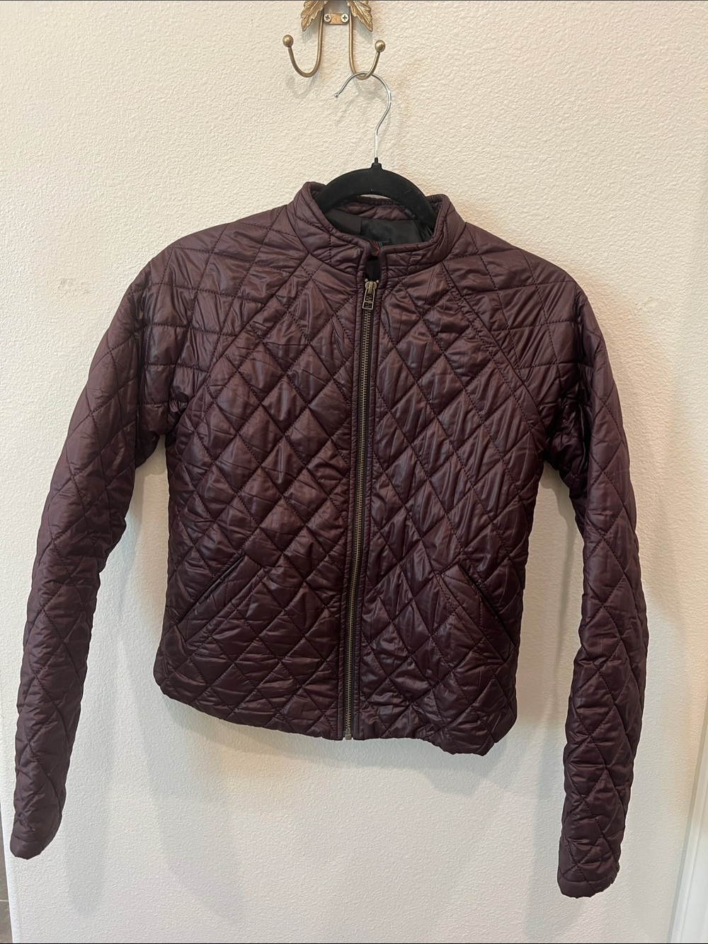 Diamond-Quilted Women's Puffer Jacket in Plum